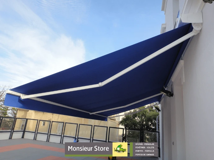 Store grand extérieur